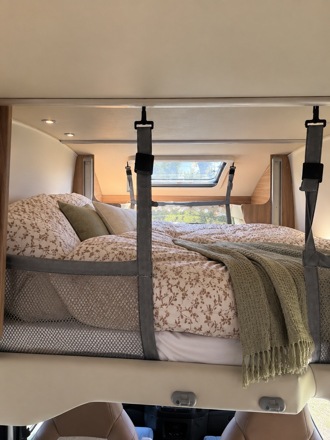 Elektronisch hefbed van de camper